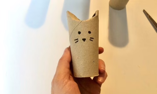 juguete-carton-gatos juguetes de carton para gatos